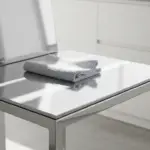 metalen meubels schoonmaken
